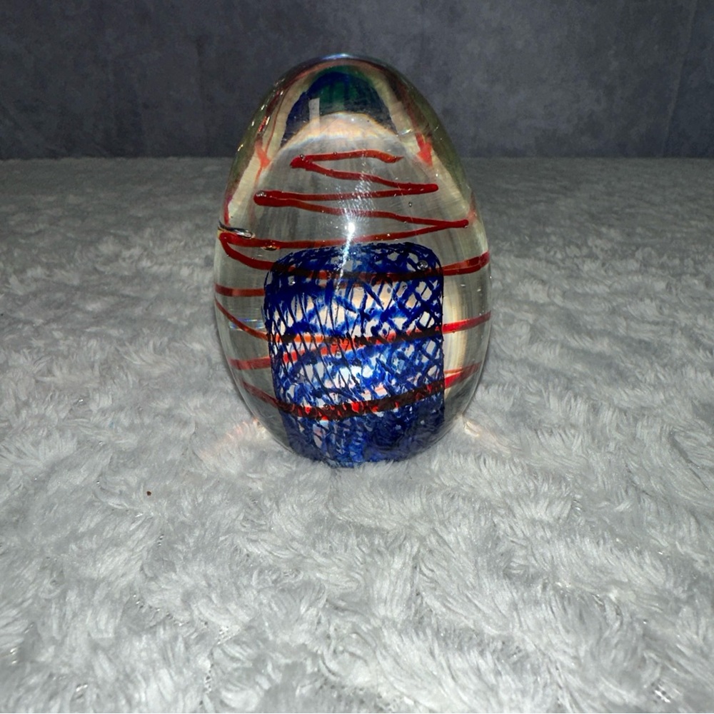 Paperweight Vintage  Art Glass BLUE LATTICE RED SWIRL Egg Shaped paper weight